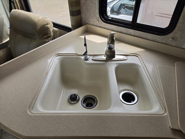 2006 Holiday Rambler RoadMaster 