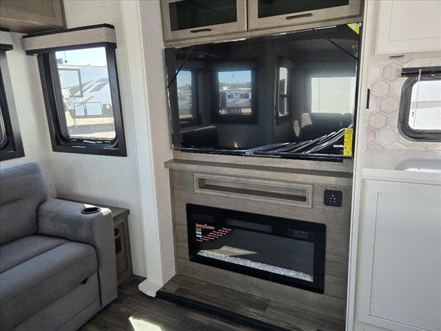 2025 Jayco EAGLE 370FBTS 