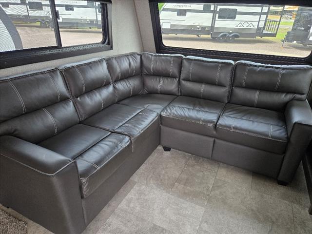 2021 Jayco M-38 FDDS 