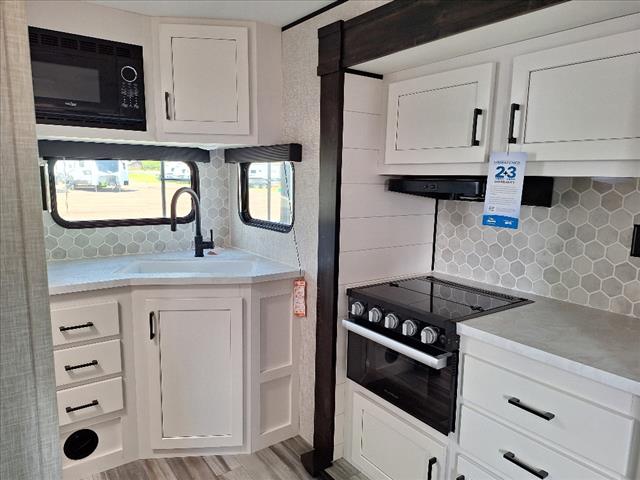 2024 Jayco JAYFLIGT184BS 