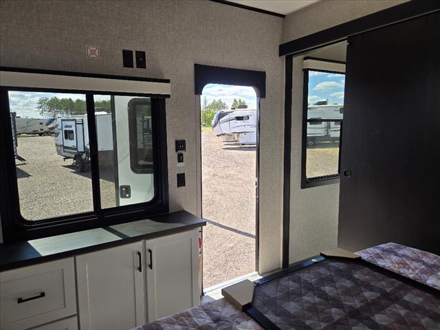 2025 Jayco JAYFLIGHT BUNGALOW 40RLTS 