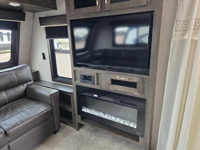 2021 Jayco M-38 FDDS 