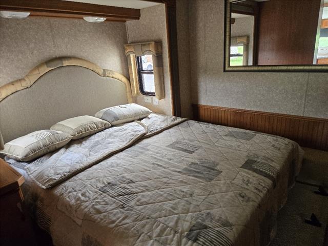 2006 Holiday Rambler RoadMaster 