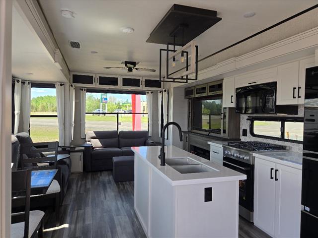 2025 Jayco JAYFLIGHT BUNGALOW 40RLTS 