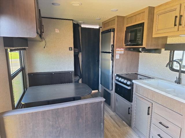 2022 Jayco JYFLSLX 