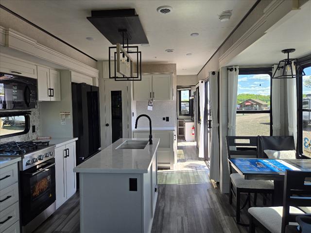 2025 Jayco JAYFLIGHT BUNGALOW 40RLTS 