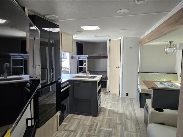 2025 Forest River TRACER TRT275BH 