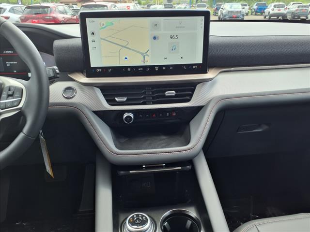 2025 Ford Explorer Active - Photo 10