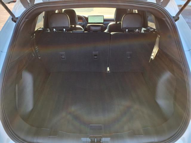 2025 Ford Escape ST-Line - Photo 11