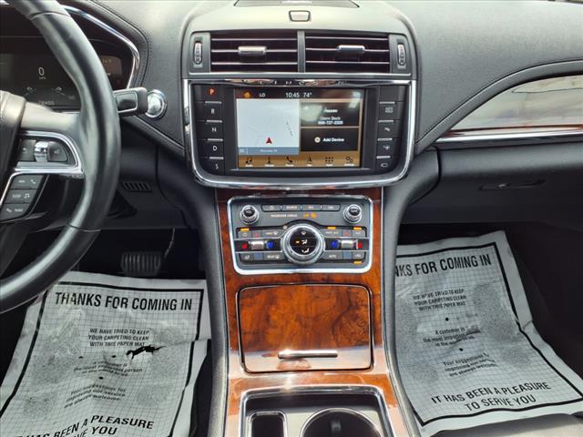 2017 Lincoln Continental Reserve - Photo 13