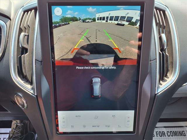 2021 Ford Edge Titanium - Photo 19