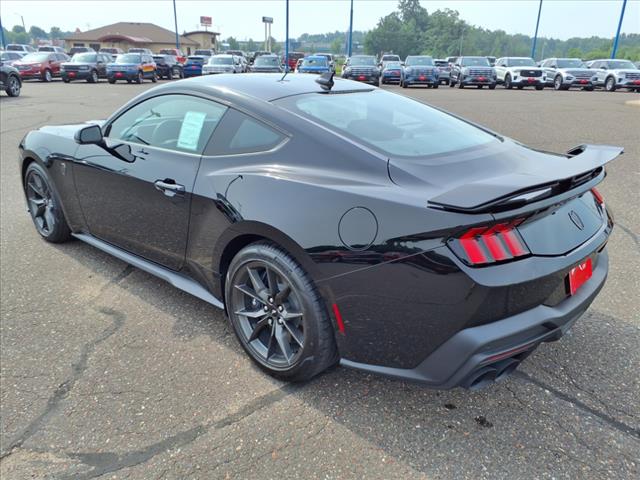 2025 Ford Mustang Dark Horse - Photo 2