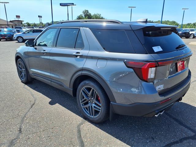 2025 Ford Explorer ST - Photo 2