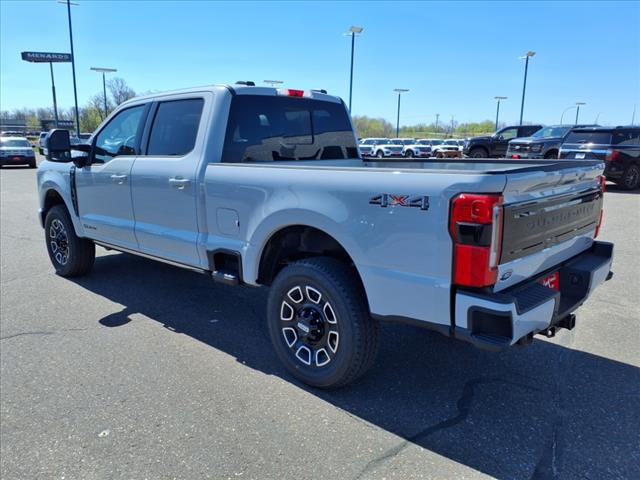 2025 Ford F-250 Super Duty Platinum - Photo 2