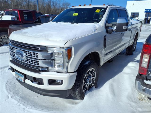 2018 Ford F-350 Super Duty PLATINUM - Photo 2