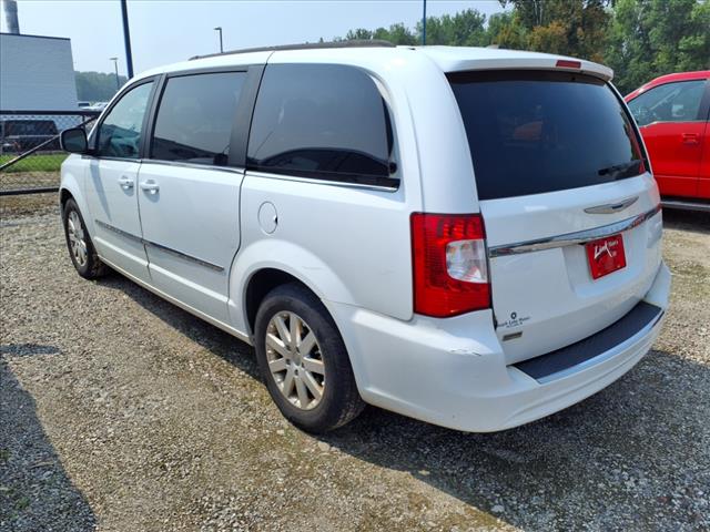2015 Chrysler Town and Country Touring - Photo 3