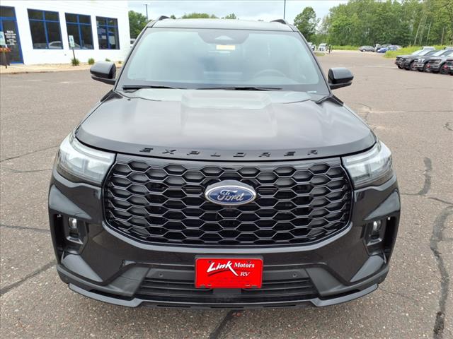 2025 Ford Explorer ST-Line - Photo 6