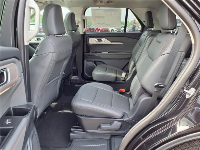 2025 Ford Explorer Active - Photo 8