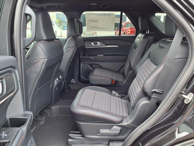 2025 Ford Explorer ST-Line - Photo 8