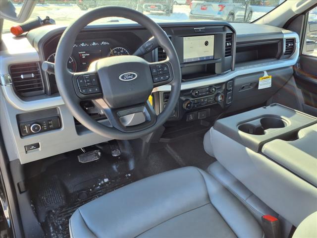 2025 Ford F-250 Super Duty XL - Photo 9