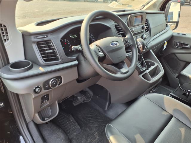 2025 Ford Transit 250 - Photo 9
