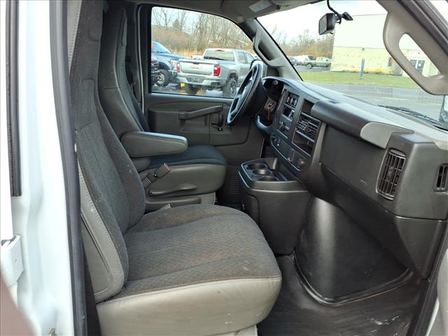 2022 Chevrolet Express 2500