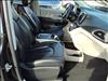 2023 Chrysler Pacifica Touring L - thumbnail 16