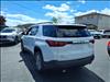 2023 Chevrolet Traverse LT Cloth - thumbnail 2