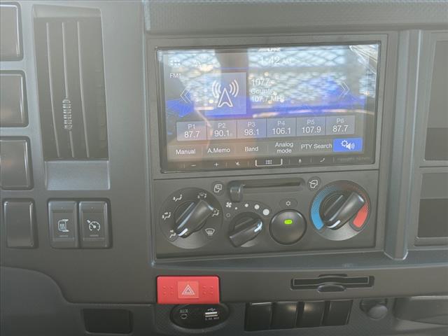 2024 Isuzu NPR  - Photo 11