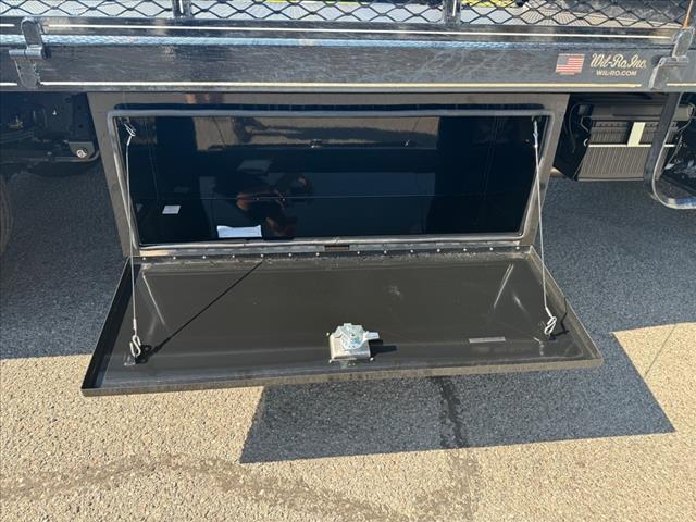 2024 Isuzu NPR  - Photo 16