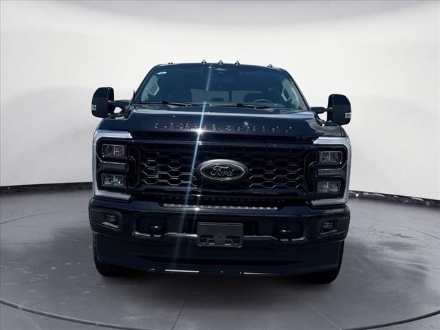 2025 Ford F-250 Super Duty Lariat - Photo 2