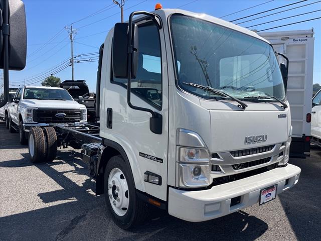 2024 Isuzu NPR  - Photo 2