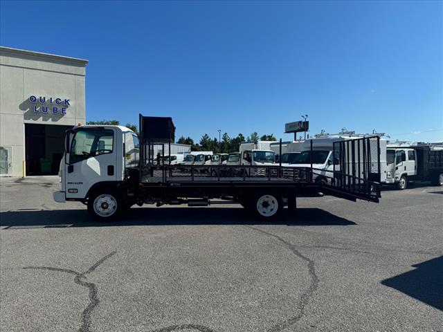 2024 Isuzu NPR  - Photo 2