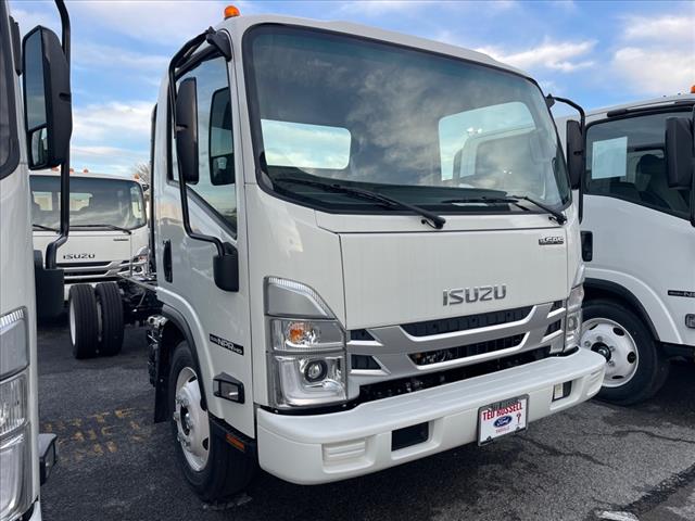 2024 Isuzu NPR  - Photo 2