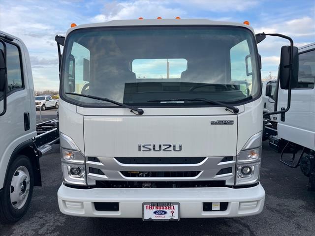 2024 Isuzu NPR  - Photo 3