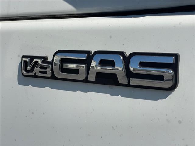 2024 Isuzu NPR  - Photo 5