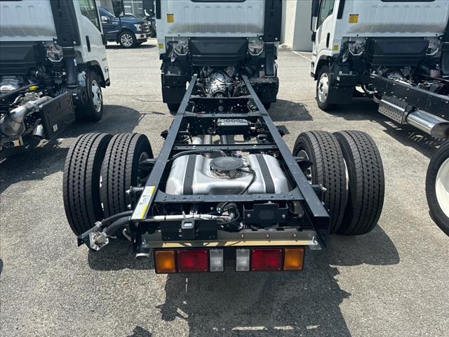 2024 Isuzu NPR  - Photo 5