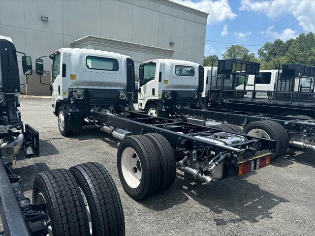 2024 Isuzu NPR  - Photo 6