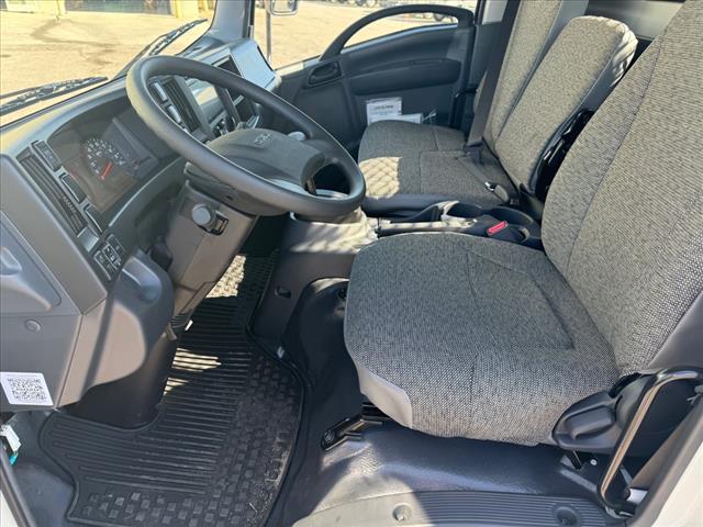 2024 Isuzu NPR  - Photo 9