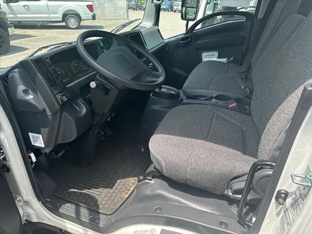 2024 Isuzu NPR  - Photo 9