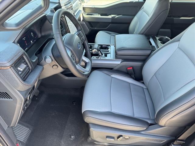 2025 Ford F-150 Lightning Lariat