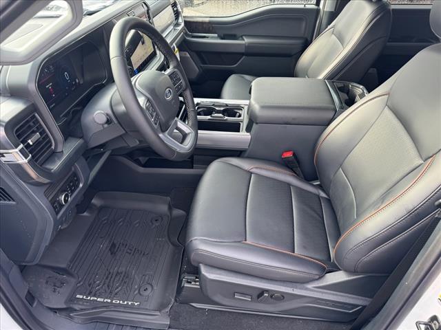 2025 Ford F-350 Super Duty Lariat