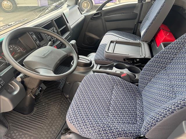 2024 Isuzu NPR 