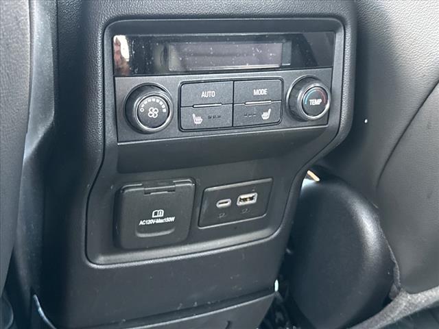 2022 GMC Acadia AT4