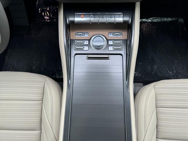 2025 Lincoln Nautilus Hybrid Reserve