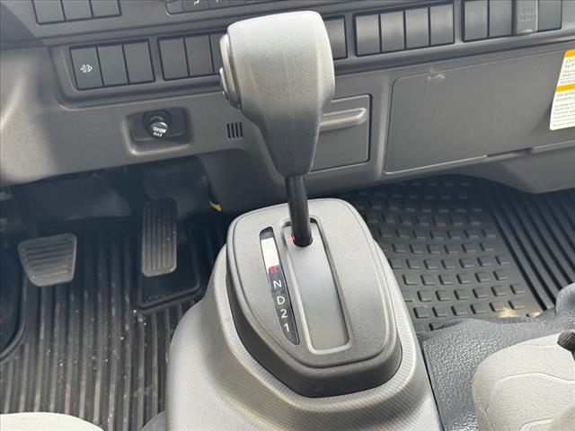 2025 Isuzu NPR 