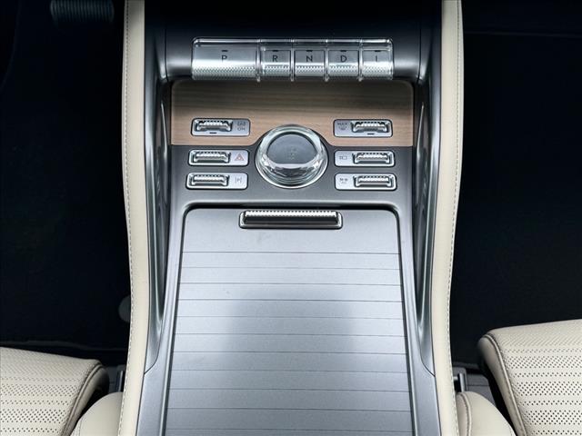 2025 Lincoln Nautilus Reserve