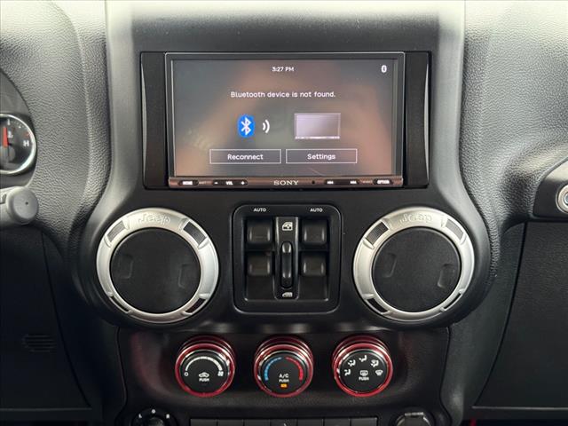 2015 Jeep Wrangler Unlimited Unlimited Sahara