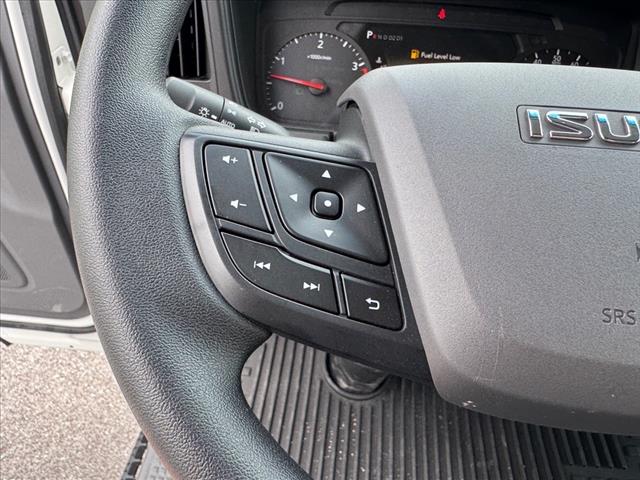 2025 Isuzu NPR 