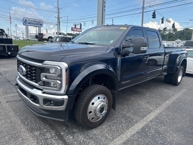 2025 Ford F-450 Super Duty Lariat